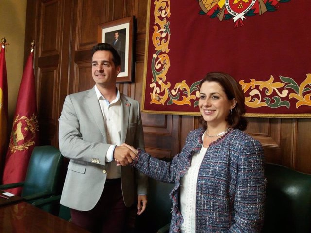 Emma Buj (PP) continuará al frente de la Alcaldía de Teruel y Fuertes (Cs) será el primer teniente de alcalde