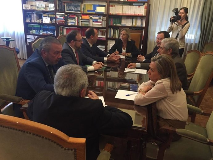 Sevilla.- Junta acuerda con representantes judiciales mantener juzgados de Violencia sobre la Mujer en ubicación actual