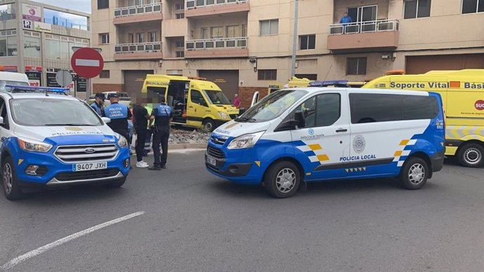 Sucesos.- Fallece una motorista al chocar contra un coche en Santa Cruz de Tenerife