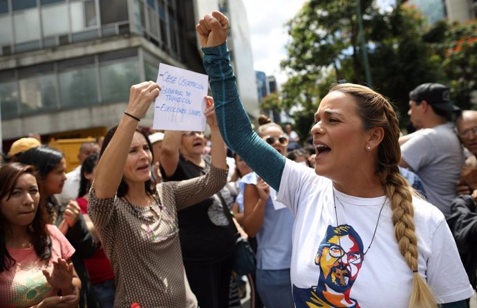 Lilian Tintori afirma que ha iniciado una "gira" para denunciar la situación en Venezuela
