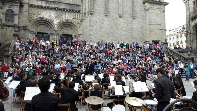 Bandas populares gallegas participan en la nueva edición de 'Música no Camiño' con 20 conciertos en Santiago