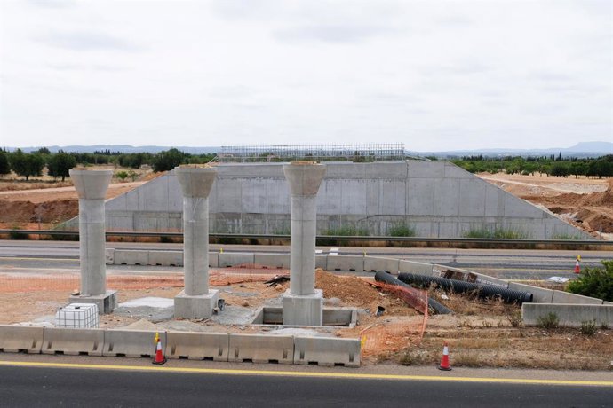 Tancaments nocturns en l'autopista d'Inca a partir de dilluns per la installació del nou pont a l'altura de Lloseta