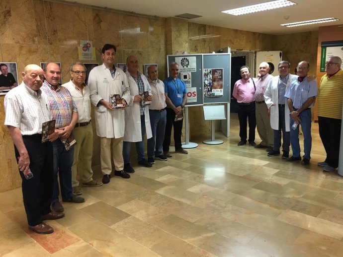 Córdoba.- El Hospital Infanta Margarita acoge una exposición fotográfica de la Asociación Cordobesa de Laringectomizados
