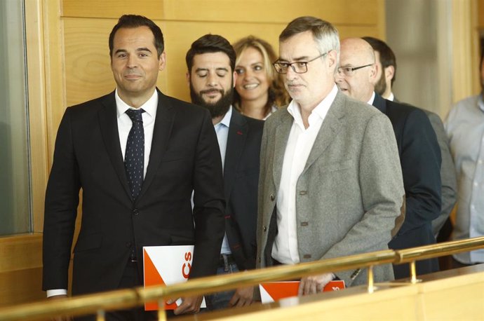 Aguado, dispuesto a que Vox pueda tener un puesto en la Mesa de la Asamblea de Madrid presidida por Ciudadanos