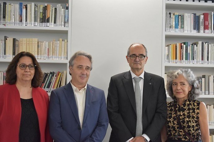 La USJ presenta el legado literario de la traductora Aurora Bernárdez