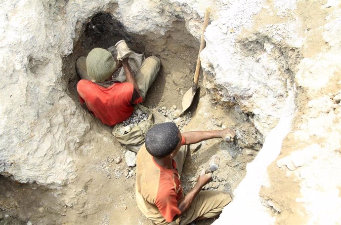 RDCongo.- Una decena de muertos por un derrumbe en una mina en el sur de República Democrática del Congo