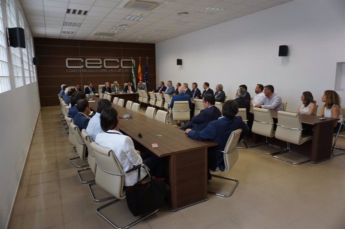 Córdoba.- Economía.- El consejero de Economía se reúne con más de 30 empresas cordobesas en CECO