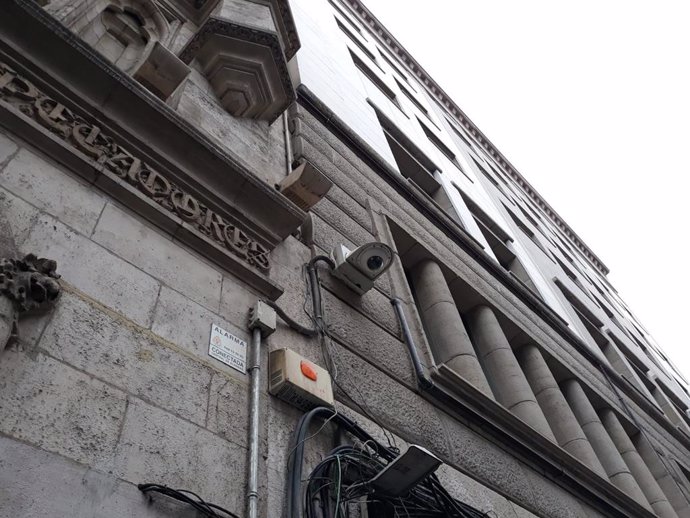 Vecinos de San Francisco en Bilbao piden agilizar la colocación de las nuevas cámaras ante la "grave inseguridad"