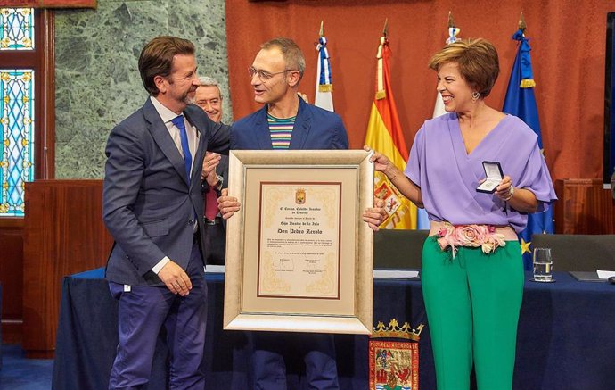 Pedro Zerolo es nombrado Hijo Ilustre de Tenerife a título póstumo