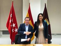 PP y Cs lanzan guiños a Vox con impuestos bajos, apoyo a la familia, plan antiokupación y auditoría de subvenciones