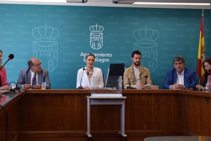 Piélagos.- Verónica Samperio, reelegida alcaldesa en virtud del pacto PSOE-PRC-AVIP
