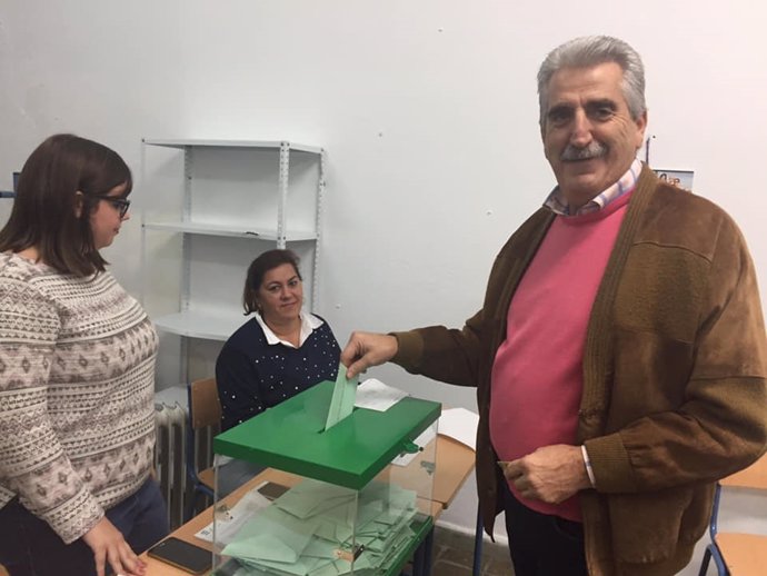 Cádiz.-26M.- Chipiona será gobernada por cuatro concejales de UxCH y 13 en la oposición