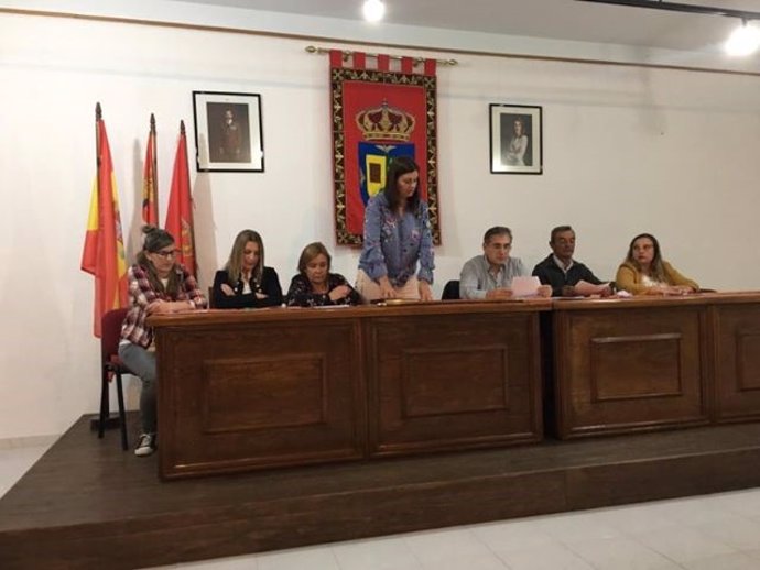 Langa (Ávila), primer ayuntamiento de España en celebrar el pleno de constitución y elegir alcaldesa