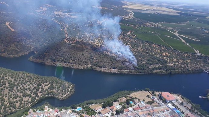 Córdoba.- Sucesos.- Declarado un incendio forestal en Hornachuelos