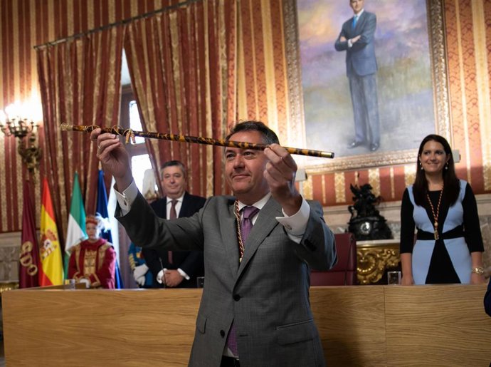 SESIÓN DE CONSTITUCIÓN DEL AYUNTAMIENTO DE SEVILLA