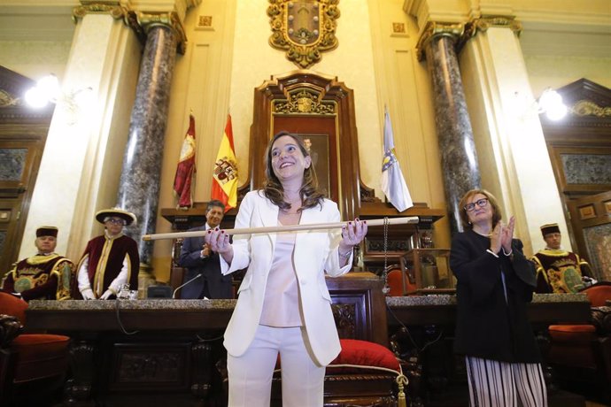 Inés Rey (PSOE), investida regidora de A Coruña, promete ser "la alcaldesa de todos y todas" con "humildad"