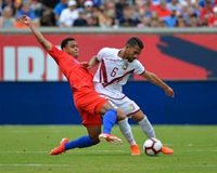 Venezuela y Perú empatan sin goles en su debut