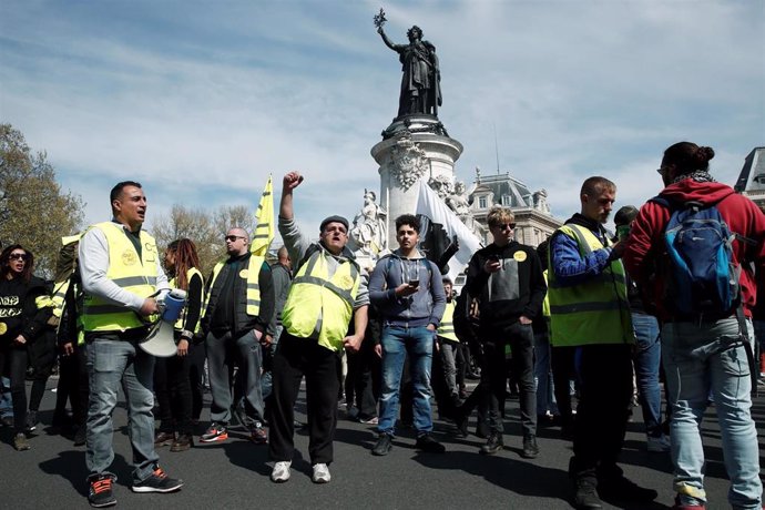 UE.- Los 'chalecos amarillos' fracasan en su salto a la política en Francia