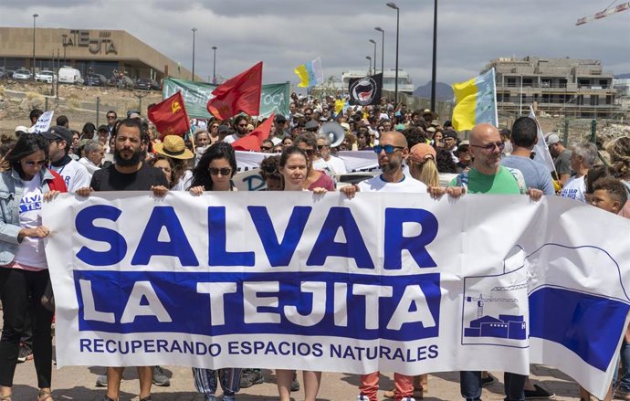 Los ecologistas piden al Estado que paralice las obras del hotel de La Tejita (Tenerife)