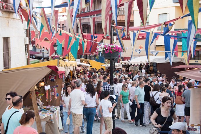 Colmenar.- El Mercado Medieval acogerá este fin de semana espectáculos, representaciones, recitales, danza y pasacalles