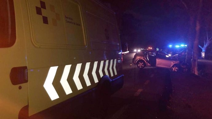 Sucesos.- Dos heridos, uno grave, en un accidente de tráfico en la carretera de El Médano (Tenerife)