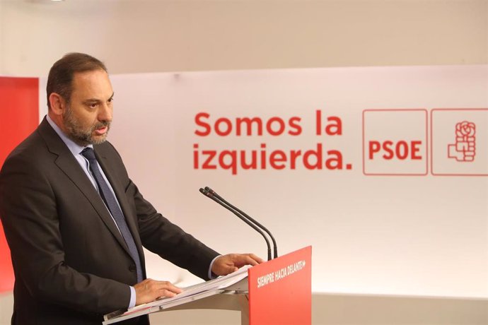 Ábalos niega que a Susana Díaz le ofrecieran un Ministerio y sitúa a partir de 2020 el Congreso del PSOE andaluz