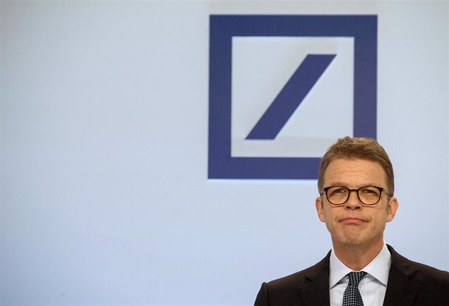 Economía/Finanzas.- El consejo de Deutsche Bank recibe un bonus por primera vez desde 2014