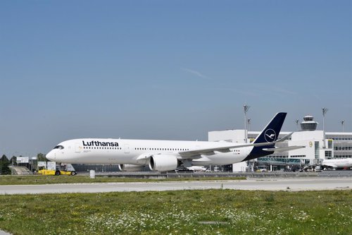 Lufthansa eleva un 30% la eficiencia de su combustible en 25 años