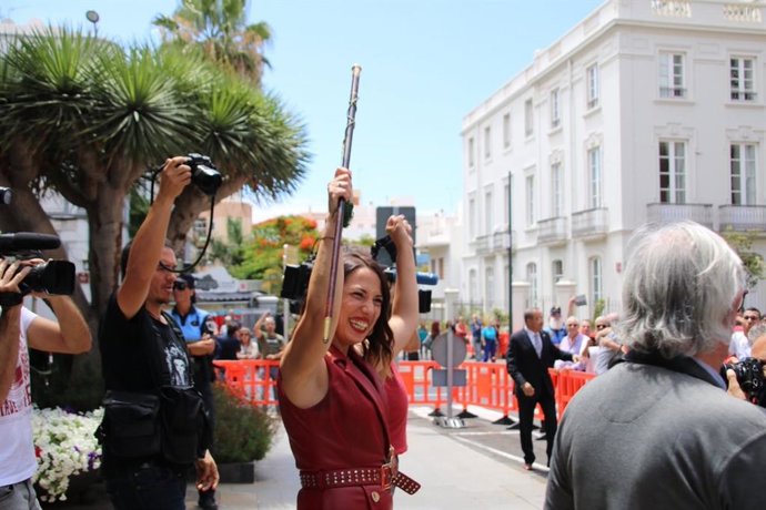AMP.- Patricia Hernández (PSOE) es elegida alcaldesa de Santa Cruz de Tenerife y pone fin a 40 años de gobierno de CC