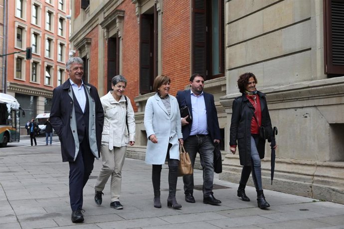 La candidata socialista a la Presidencia de Navarra, María Chivite, se reúne con representantes de Geroa Bai