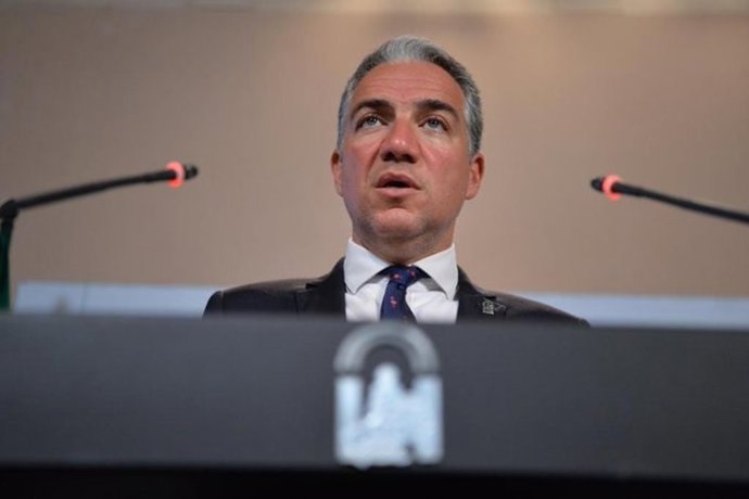 Bendodo cree que la política andaluza "pierde" tras la renuncia de Maíllo y lamenta que "siempre se van los mejores"