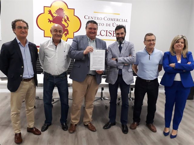 Jaén.- La Junta ratifica a Alciser el reconocimiento del Centro Comercial Abierto de Úbeda para impulsar el comercio