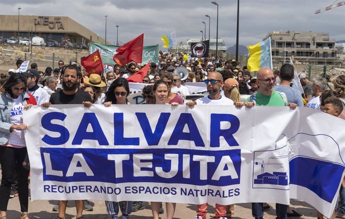 Los ecologistas piden al Estado que paralice las obras del hotel de La Tejita (Tenerife)