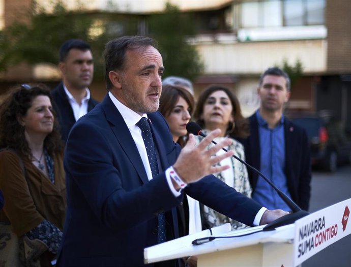 Esparza ve "lamentable" y "una vergüenza" que Barkos "no valore" la operación policial contra Josu Ternera