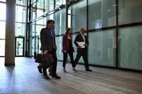 Díaz Ayuso no cree que peligre su investidura y asegura que PP, Vox y Ciudadanos están "obligados" a entenderse