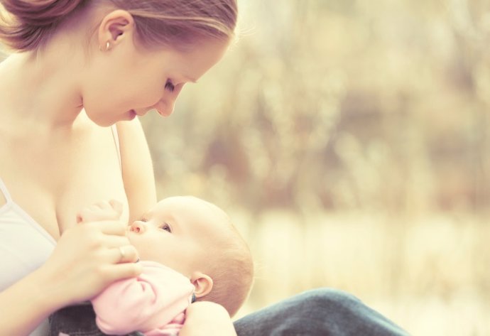 La lactancia materna reduce el riesgo a largo plazo de enfermedades del corazón en las madres