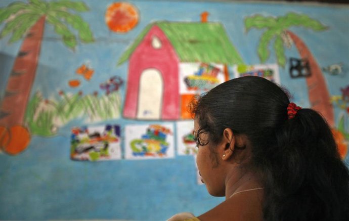 Foto de archivo de una superviviente de trabajo infantil en India