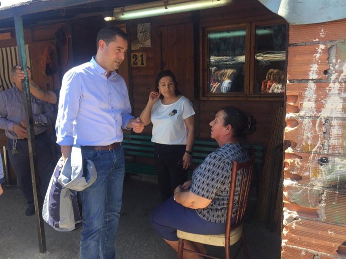 De la Rosa anuncia un programa de realojo para acabar con 'El Encuentro', último poblado chabolista de CyL