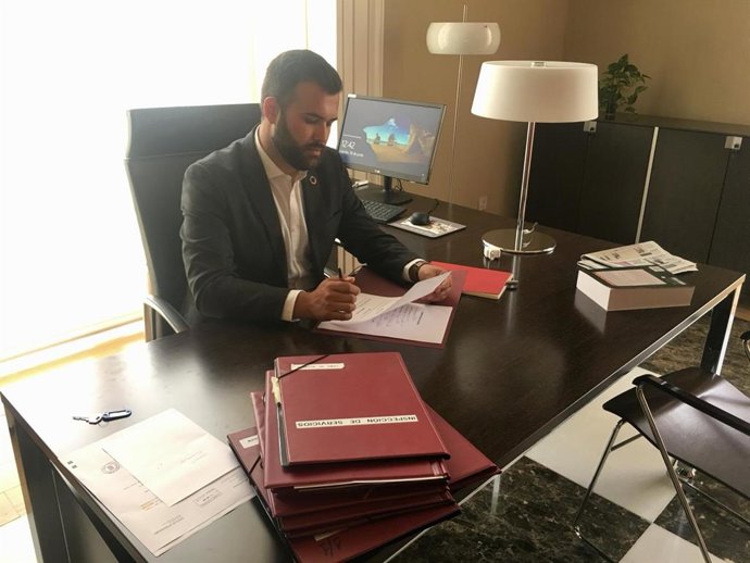 Luis Salaya configura su gobierno de Cáceres en minoría y tiende la mano a acuerdos puntuales con la oposición