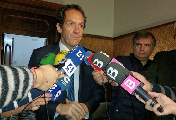 Marc Pons atiende a los medios