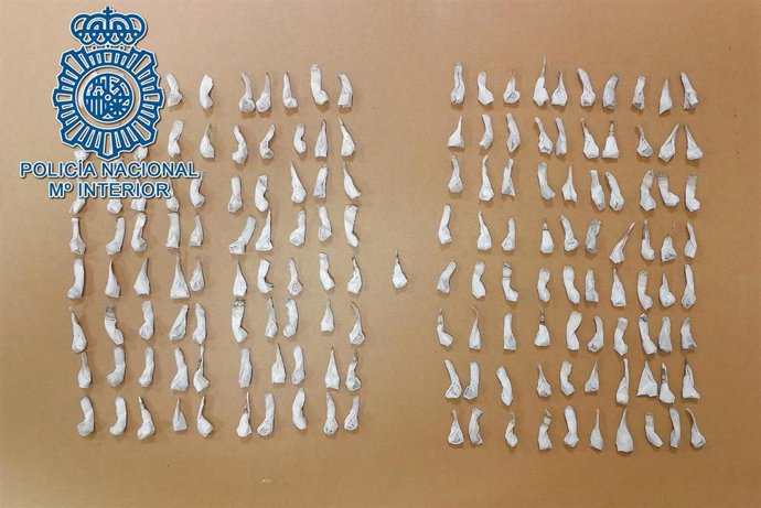 Sevilla.- Sucesos.- Detenido un hombre acusado de vender papelinas de cocaína y heroína en un domicilio de Morón