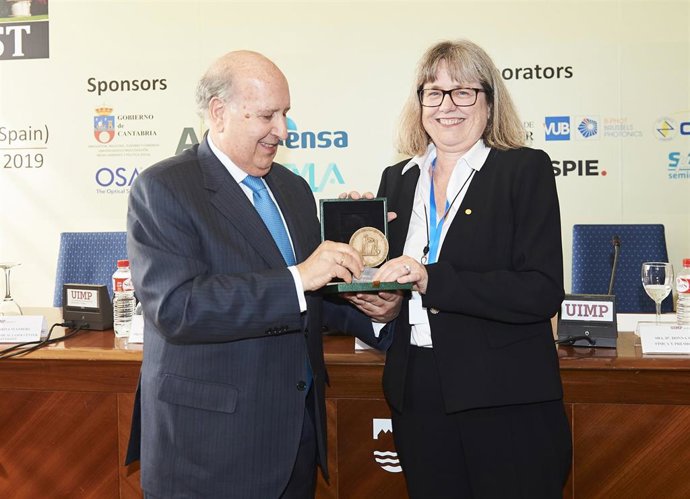 UIMP.- La Nobel Donna Strickland cree que aún queda "mucho trabajo por hacer" para lograr la igualdad