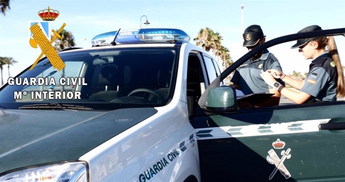Almería.-Sucesos.-La Guardia Civil auxilia a dos hermanos gemelos de cinco años que habían desaparecido