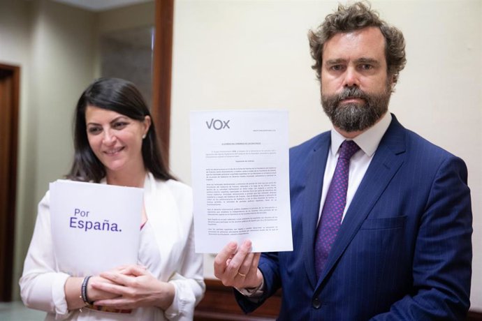 Vox interpela al Gobierno en el Congreso para parar la "injerencia" francesa en los pactos poselectorales