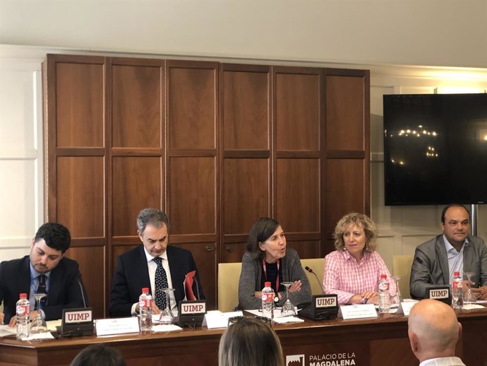 UIMP.- Zapatero cree "positivo" y está "convencido" de que la lucha contra el ca