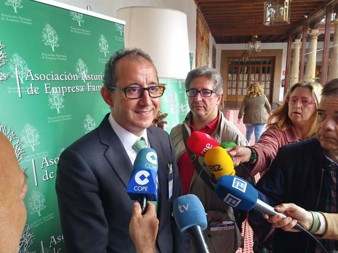 Empresarios alertan de fuga de empresas por Sucesiones y el Principado propone una "armonización fiscal" entre CCAA