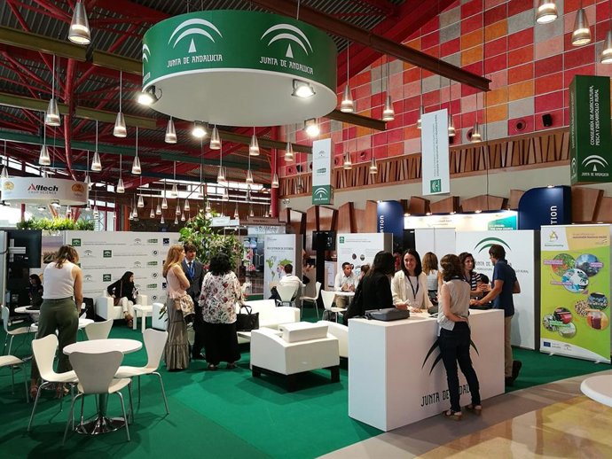 Economía.- La Junta muestra a 50 entidades las novedades en materia de 'smart agro'