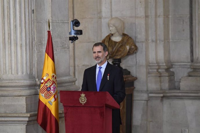 Acto de imposición de condecoraciones de la Orden del Mérito Civil en el Palacio Real