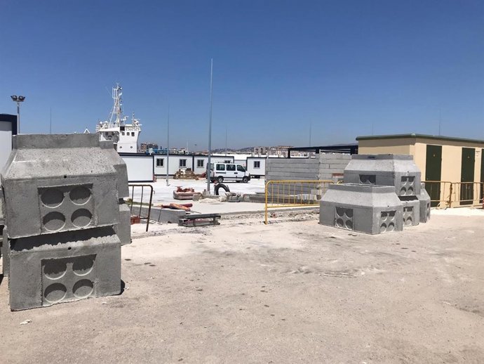 Málaga.- Adelante Málaga duda de que el centro de atención a inmigrantes en el puerto esté listo para el verano