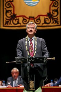 El alcalde de Estepona seguirá sin cobrar sueldo en este mandato